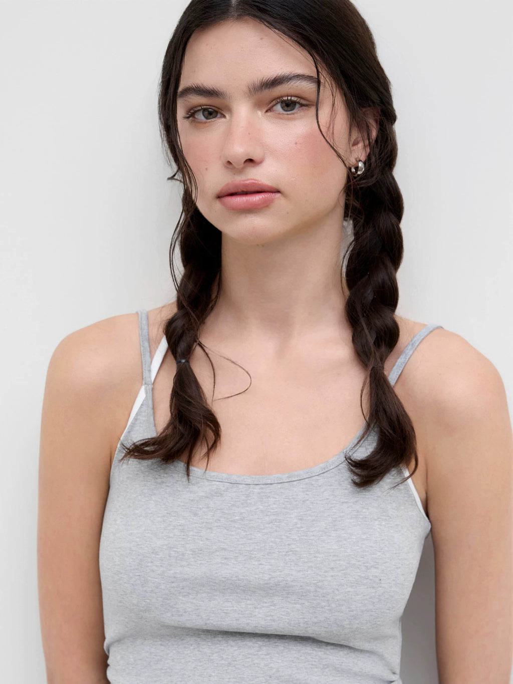 cotton-blend halterneck two-tone pleated cropped dress