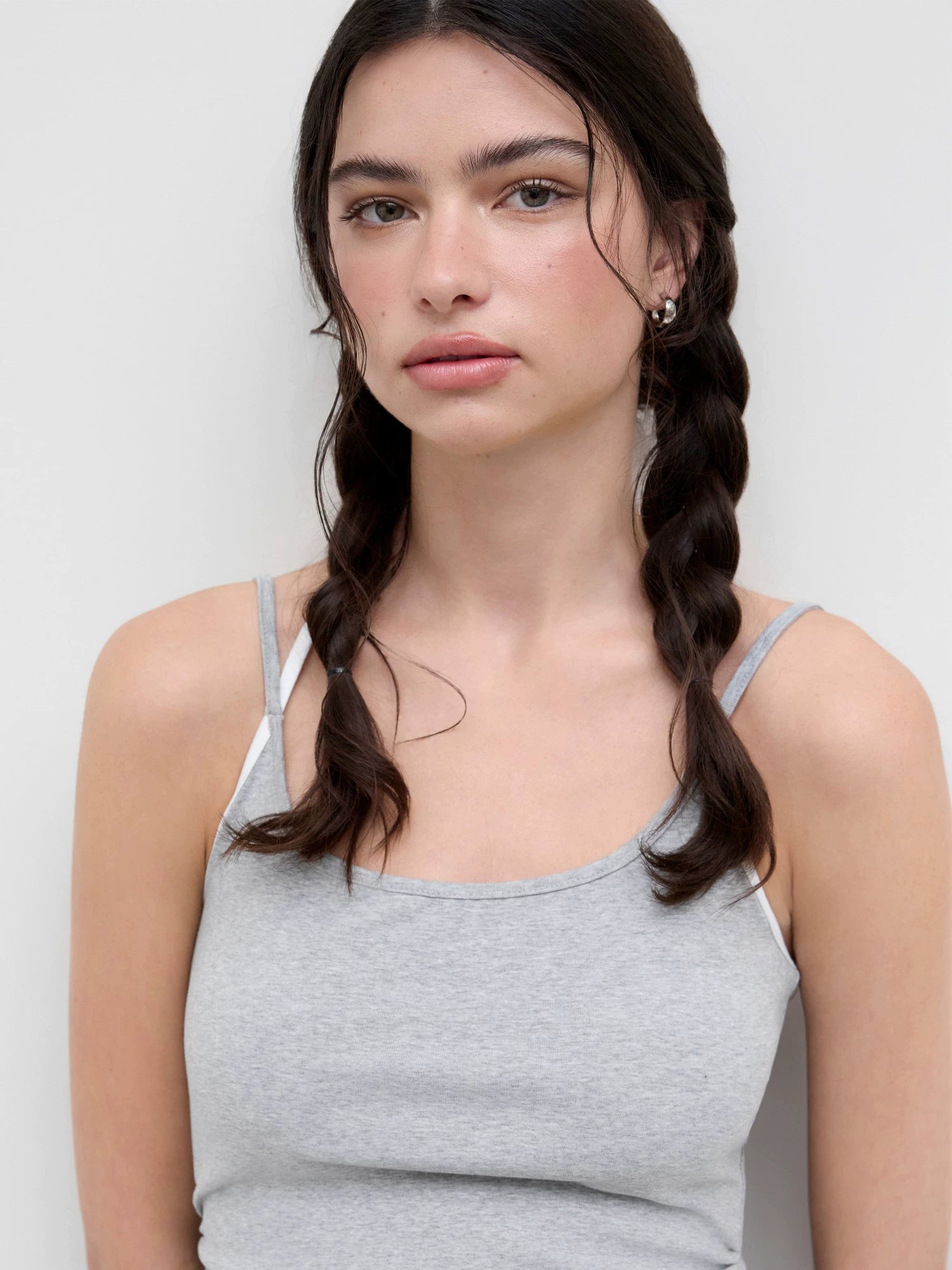 cotton-blend halterneck two-tone pleated cropped dress