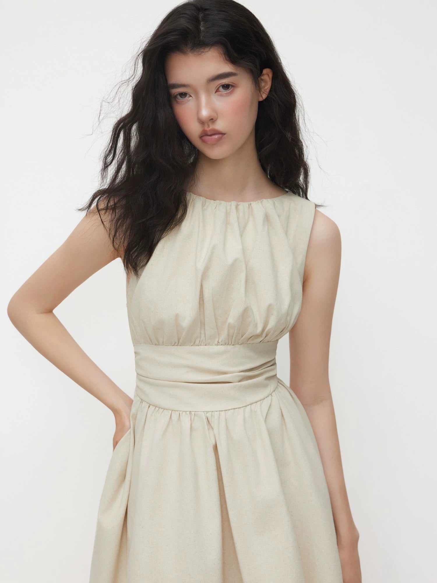 Linen-blend boat neck pleated ruffled dress short